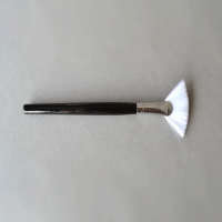 &nbsp;Кисть № 2 для пилинга, большая (веерная)						